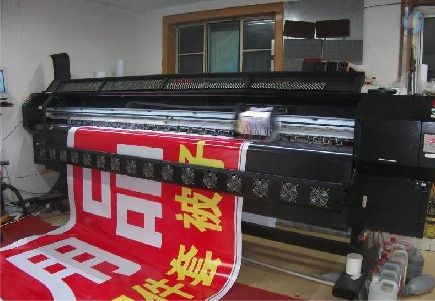 桂林喷绘广告分辨率是多少？